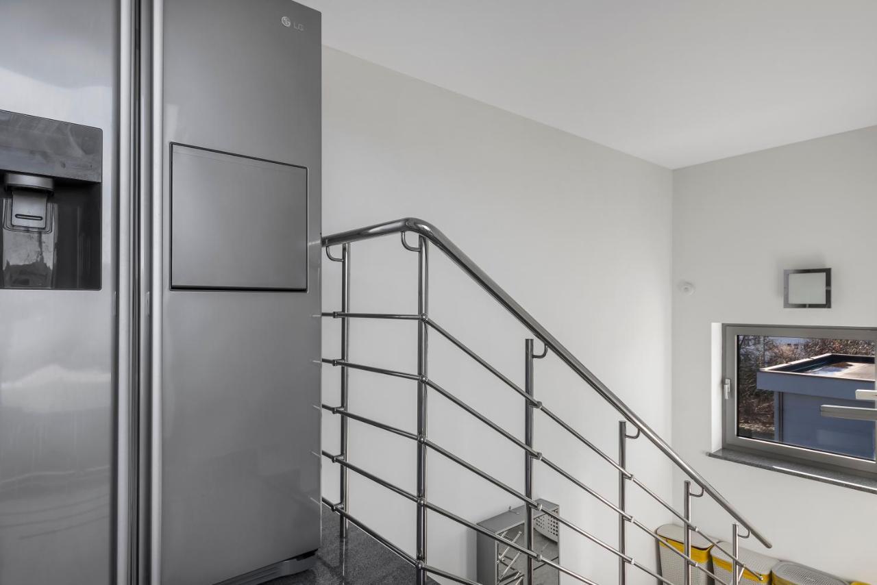 Contemporary Apartment With Rooftop Terrace In Μαριμπόρ Εξωτερικό φωτογραφία