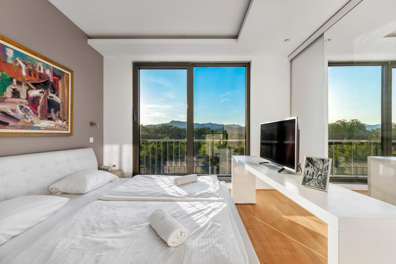 Contemporary Apartment With Rooftop Terrace In Μαριμπόρ Εξωτερικό φωτογραφία